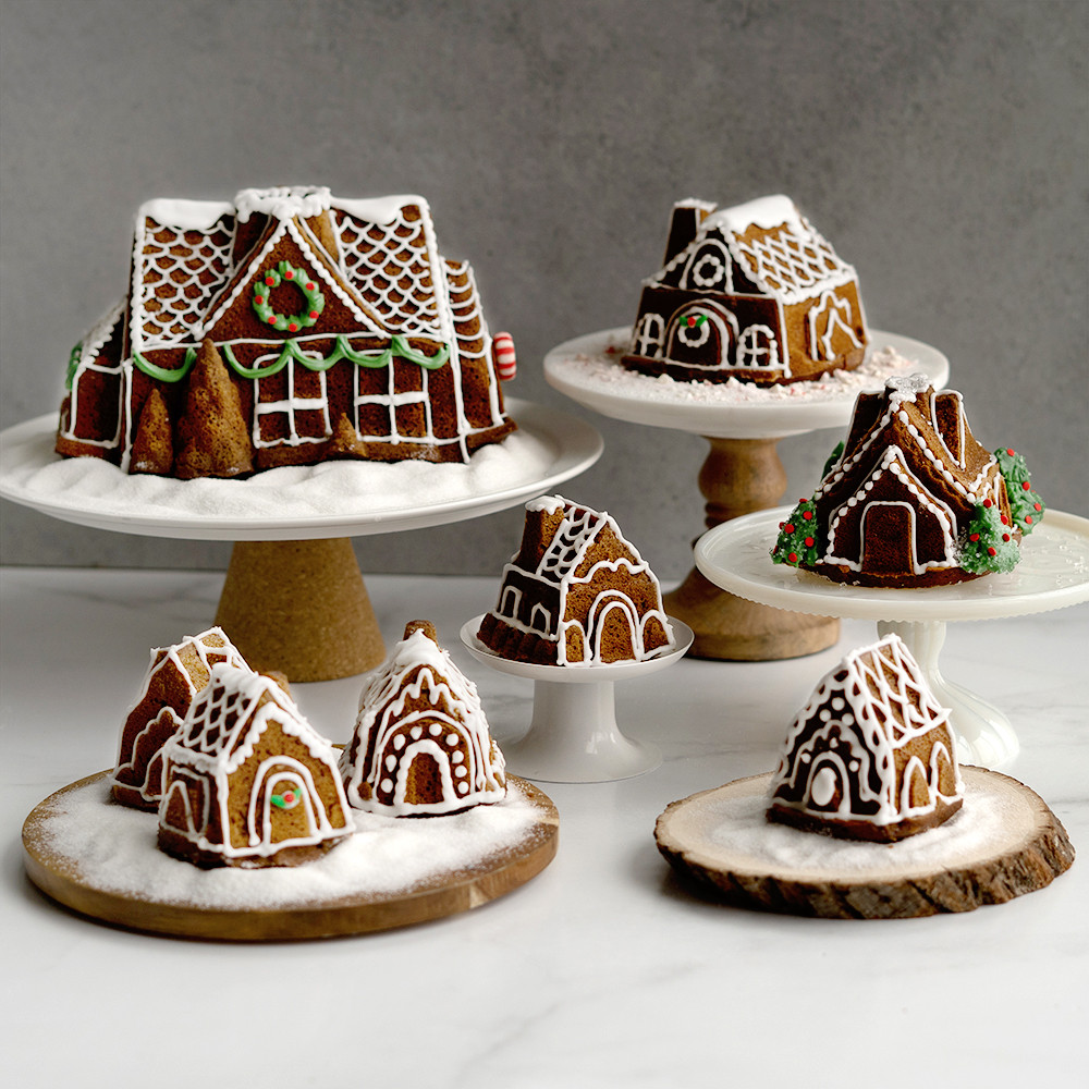 Cozy Village Pan | Holiday Bakeware | Christmas Baking Pans