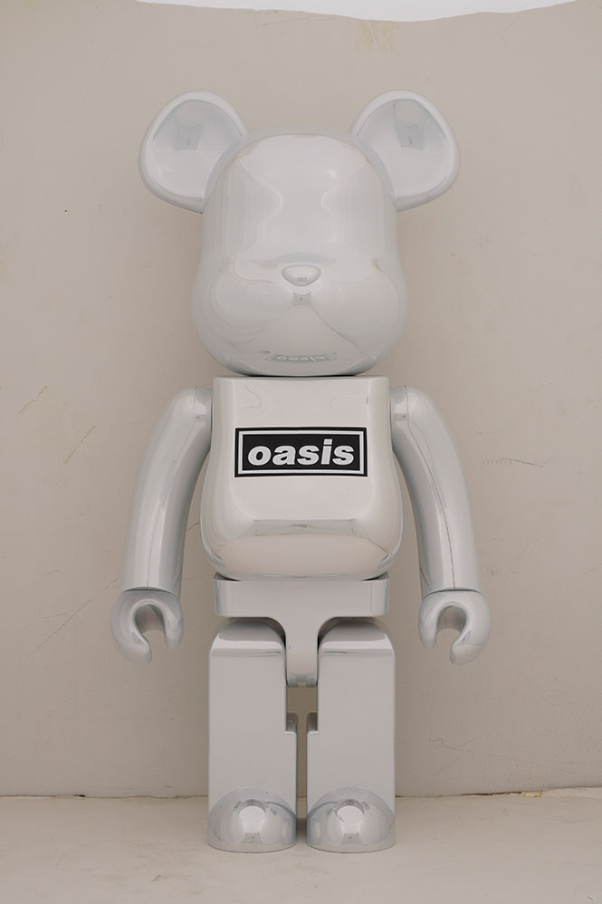 Be@rbrick Oasis White Chrome 1000% Collectible Figure by Medicom