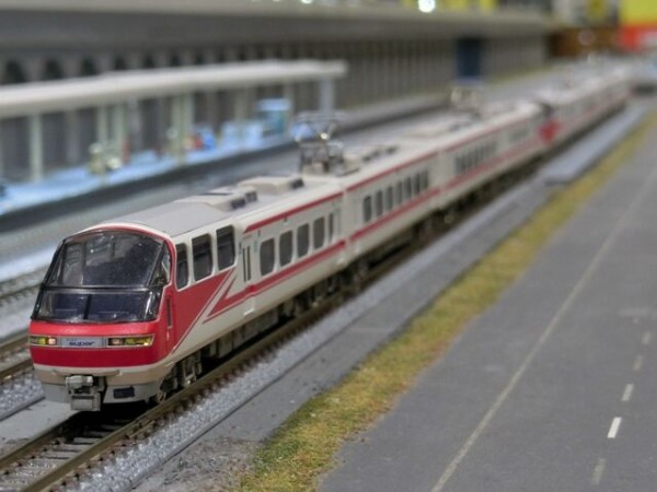 ｸﾞﾘｰﾝﾏｯｸｽ 名鉄1000系｢パノラマSuper｣(全車特別車編成) : 横浜西部急行